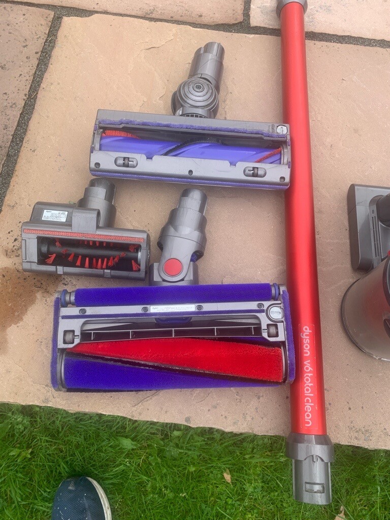 Dyson V6 Total Clean Cordless Cleaner 